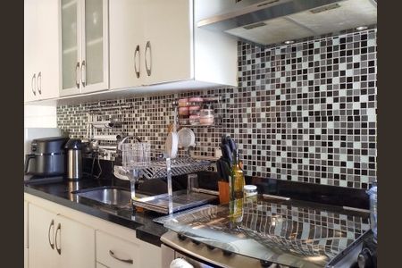 Apartamento à venda com 122m², 3 quartos e 2 vagas Apartamento à venda com 122m², 3 quartos e 2 vagasCozinha americana