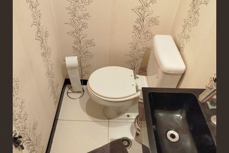 Apartamento à venda com 122m², 3 quartos e 2 vagas Apartamento à venda com 122m², 3 quartos e 2 vagasBanheiro 4 - lavabo