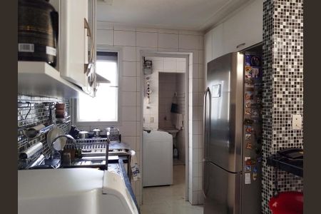 Apartamento à venda com 122m², 3 quartos e 2 vagas Apartamento à venda com 122m², 3 quartos e 2 vagasCozinha americana