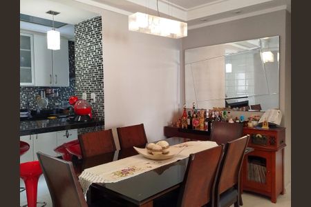 Apartamento à venda com 122m², 3 quartos e 2 vagas Apartamento à venda com 122m², 3 quartos e 2 vagasSala de jantar