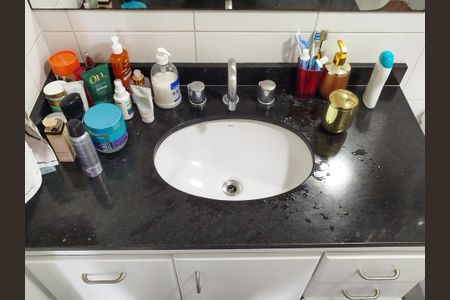 Apartamento à venda com 122m², 3 quartos e 2 vagas Apartamento à venda com 122m², 3 quartos e 2 vagasBanheiro 1 - suíte 1