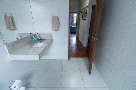 Casa à venda com 1000m², 5 quartos e 10 vagas Casa à venda com 1000m², 5 quartos e 10 vagasbanheiro