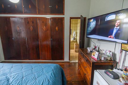 Casa à venda com 1000m², 5 quartos e 10 vagas Casa à venda com 1000m², 5 quartos e 10 vagasquarto 1 / suite