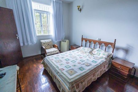 Casa à venda com 1000m², 5 quartos e 10 vagas Casa à venda com 1000m², 5 quartos e 10 vagasquarto 4 / suite