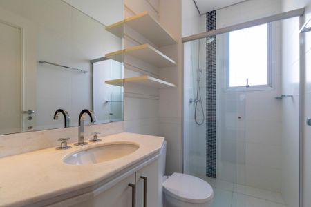 Apartamento à venda com 90m², 2 quartos e 2 vagas Apartamento à venda com 90m², 2 quartos e 2 vagasBanheiro social