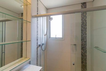 Apartamento à venda com 90m², 2 quartos e 2 vagas Apartamento à venda com 90m², 2 quartos e 2 vagasBanheiro da suíte