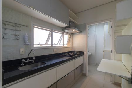 Apartamento à venda com 90m², 2 quartos e 2 vagas Apartamento à venda com 90m², 2 quartos e 2 vagasCozinha