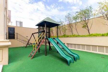 Apartamento à venda com 90m², 2 quartos e 2 vagas Apartamento à venda com 90m², 2 quartos e 2 vagasÁrea comum - Playground