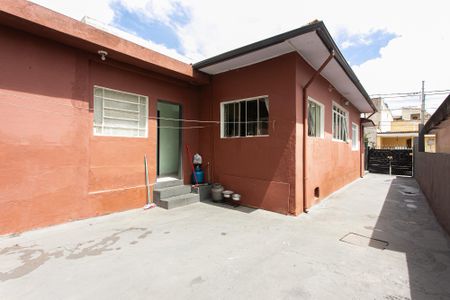 Casa à venda com 250m², 2 quartos e sem vaga Casa à venda com 250m², 2 quartos e sem vagaQuintal