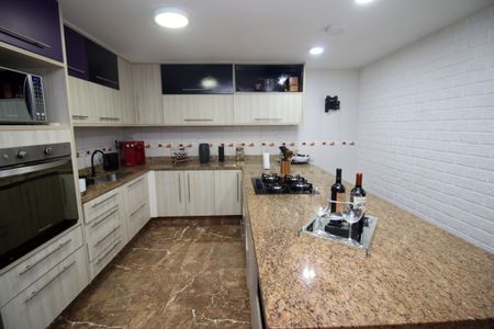 Apartamento para alugar com 100m², 2 quartos e sem vagaCozinha