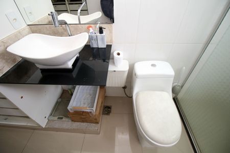 Apartamento para alugar com 100m², 2 quartos e sem vagaBanheiro da Suíte