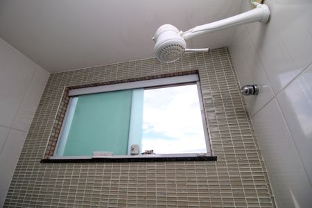 Apartamento para alugar com 100m², 2 quartos e sem vagaBanheiro da Suíte