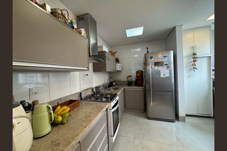 Apartamento à venda com 3 quartos, 82m² em Lourdes, Belo Horizonte