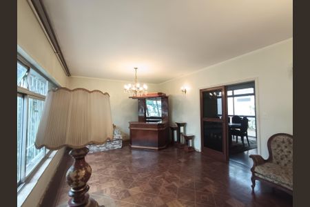 Casa à venda com 5 quartos, 316m² em Planalto Paulista, São Paulo