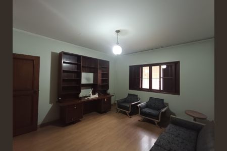 Casa à venda com 316m², 5 quartos e 3 vagas