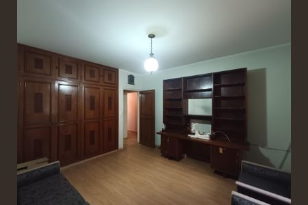 Casa à venda com 316m², 5 quartos e 3 vagas