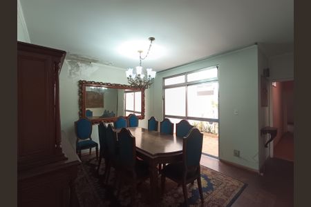 Casa à venda com 5 quartos, 316m² em Planalto Paulista, São Paulo