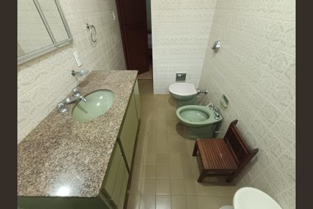 Casa à venda com 316m², 5 quartos e 3 vagas