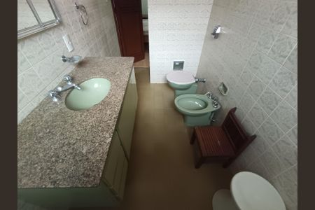 Casa à venda com 316m², 5 quartos e 3 vagas