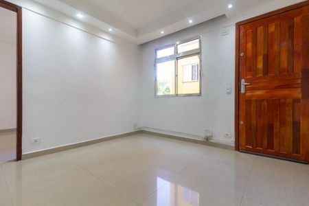 Sala de apartamento para alugar com 2 quartos, 45m² em Vila Silvia, São Paulo