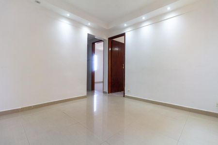 Sala de apartamento para alugar com 2 quartos, 45m² em Vila Silvia, São Paulo