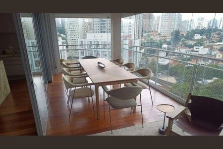 Apartamento para alugar com 2 quartos, 132m² em Jardim das Bandeiras, São Paulo