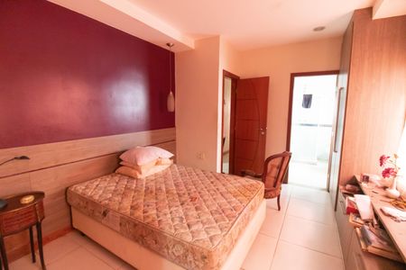 Casa à venda com 300m², 3 quartos e 5 vagasSuíte 