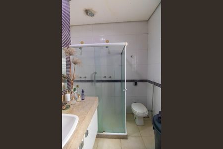 Casa à venda com 300m², 3 quartos e 5 vagasBanheiro da Suíte