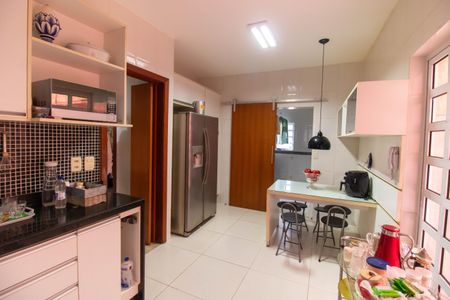 Casa à venda com 300m², 3 quartos e 5 vagasCozinha