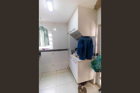 Casa à venda com 300m², 3 quartos e 5 vagasÁrea de Serviço