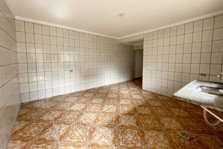 Cozinha de casa para alugar com 1 quarto, 80m² em Vila Zat, São Paulo