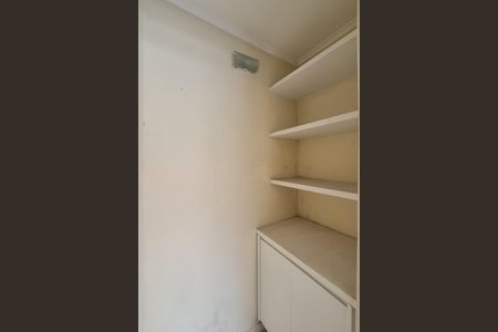 Casa à venda com 253m², 3 quartos e 2 vagasQuarto de Serviço