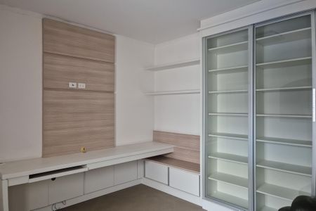 Casa à venda com 253m², 3 quartos e 2 vagasSuíte 3