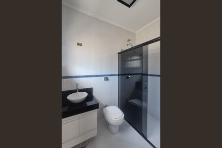 Casa à venda com 253m², 3 quartos e 2 vagasBanheiro da Suíte 2