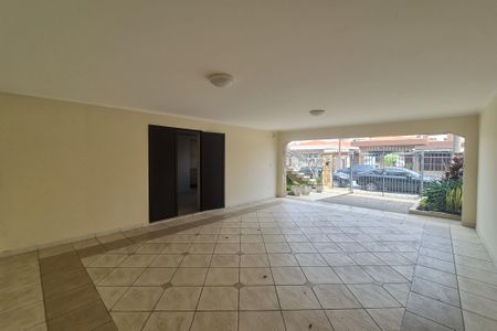 Casa à venda com 253m², 3 quartos e 2 vagasGaragem