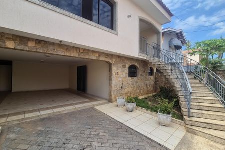 Casa à venda com 253m², 3 quartos e 2 vagasGaragem