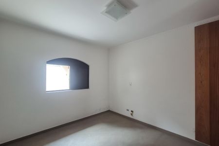 Casa à venda com 253m², 3 quartos e 2 vagasSuíte 2