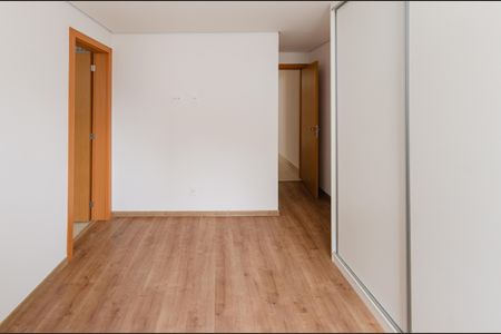 Apartamento para alugar com 60m², 2 quartos e 2 vagas Apartamento para alugar com 60m², 2 quartos e 2 vagasSuíte 2