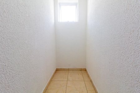 Closet de casa para alugar com 3 quartos, 75m² em Jardim Hercilia, São Paulo