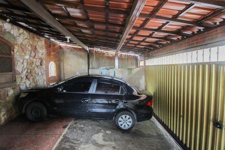 Casa à venda com 80m², 2 quartos e 2 vagas Casa à venda com 80m², 2 quartos e 2 vagasGaragem