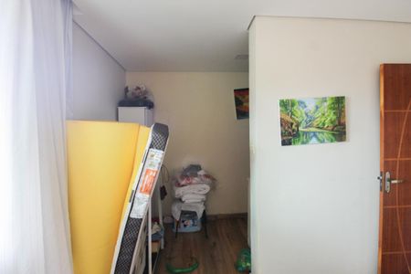 Casa à venda com 80m², 2 quartos e 2 vagas Casa à venda com 80m², 2 quartos e 2 vagasQuarto 2