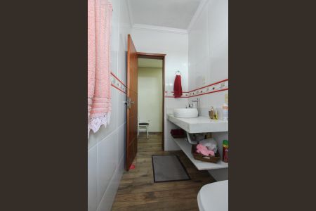 Casa à venda com 80m², 2 quartos e 2 vagas Casa à venda com 80m², 2 quartos e 2 vagasBanheiro