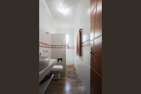 Casa à venda com 80m², 2 quartos e 2 vagas Casa à venda com 80m², 2 quartos e 2 vagasBanheiro