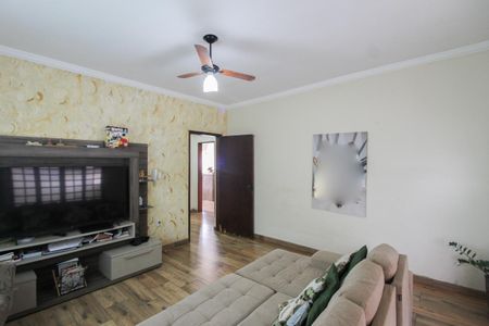 Casa à venda com 80m², 2 quartos e 2 vagas Casa à venda com 80m², 2 quartos e 2 vagasSala