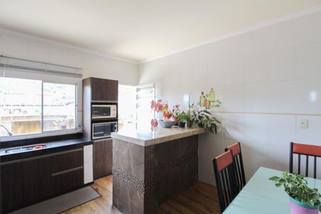 Casa à venda com 80m², 2 quartos e 2 vagas Casa à venda com 80m², 2 quartos e 2 vagasCozinha e Copa