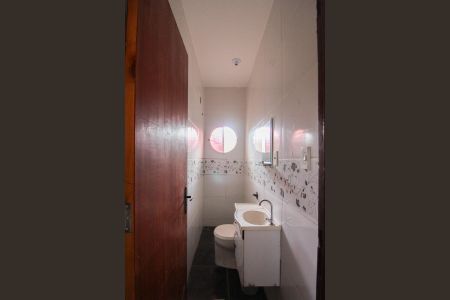 Casa à venda com 80m², 2 quartos e 2 vagas Casa à venda com 80m², 2 quartos e 2 vagasBarracão