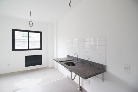 Cozinha de apartamento para alugar com 1 quarto, 24m² em Vila Olímpia, São Paulo