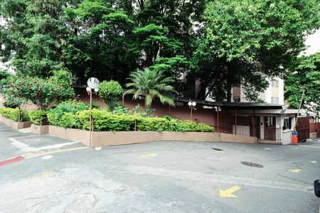 Apartamento para alugar com 50m², 2 quartos e 1 vaga Apartamento para alugar com 50m², 2 quartos e 1 vagaFachada