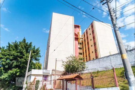 Apartamento para alugar com 48m², 2 quartos e 1 vaga Apartamento para alugar com 48m², 2 quartos e 1 vagaFachada