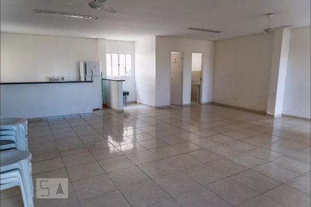 Apartamento para alugar com 48m², 2 quartos e 1 vaga Apartamento para alugar com 48m², 2 quartos e 1 vagaÁrea comum - Salão de festas